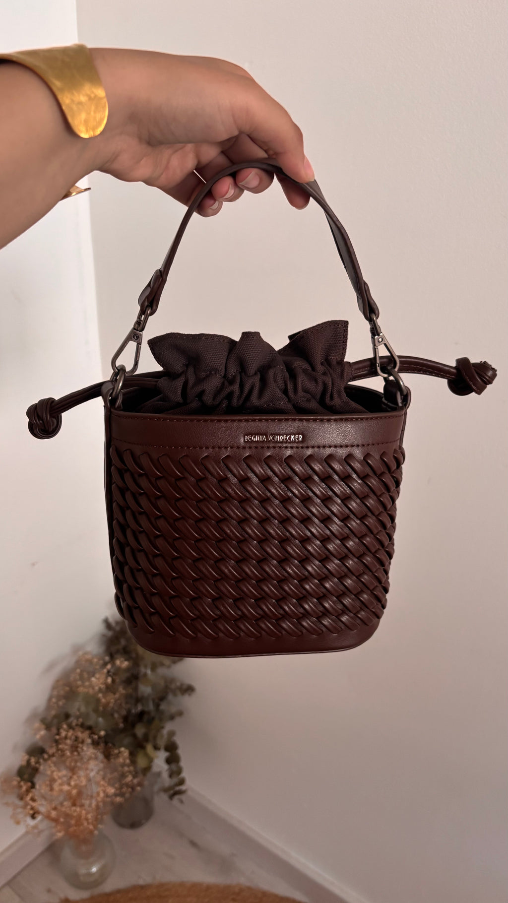 Sac seau en similicuir
